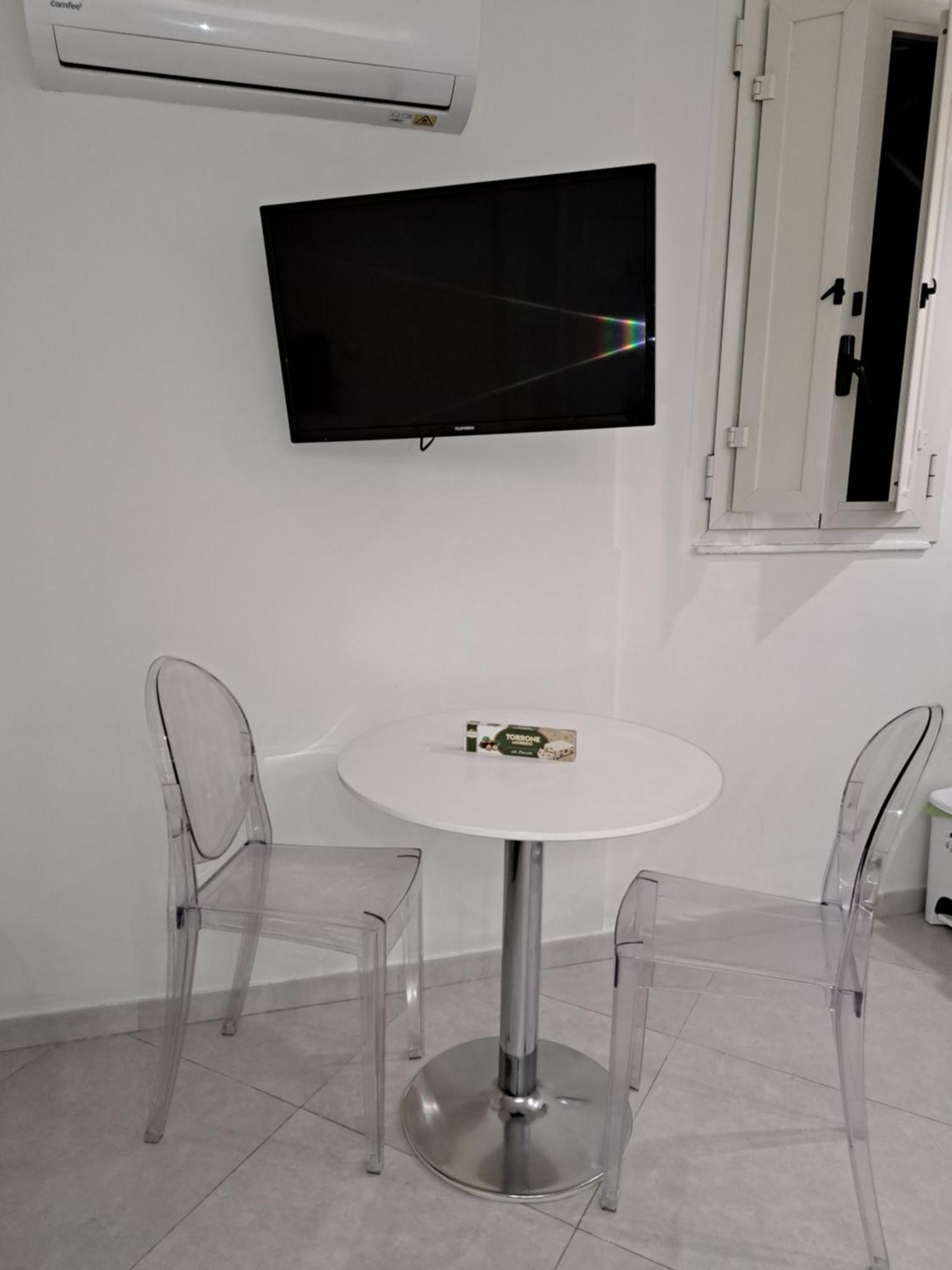 Amendola Rooms Naples Exterior photo