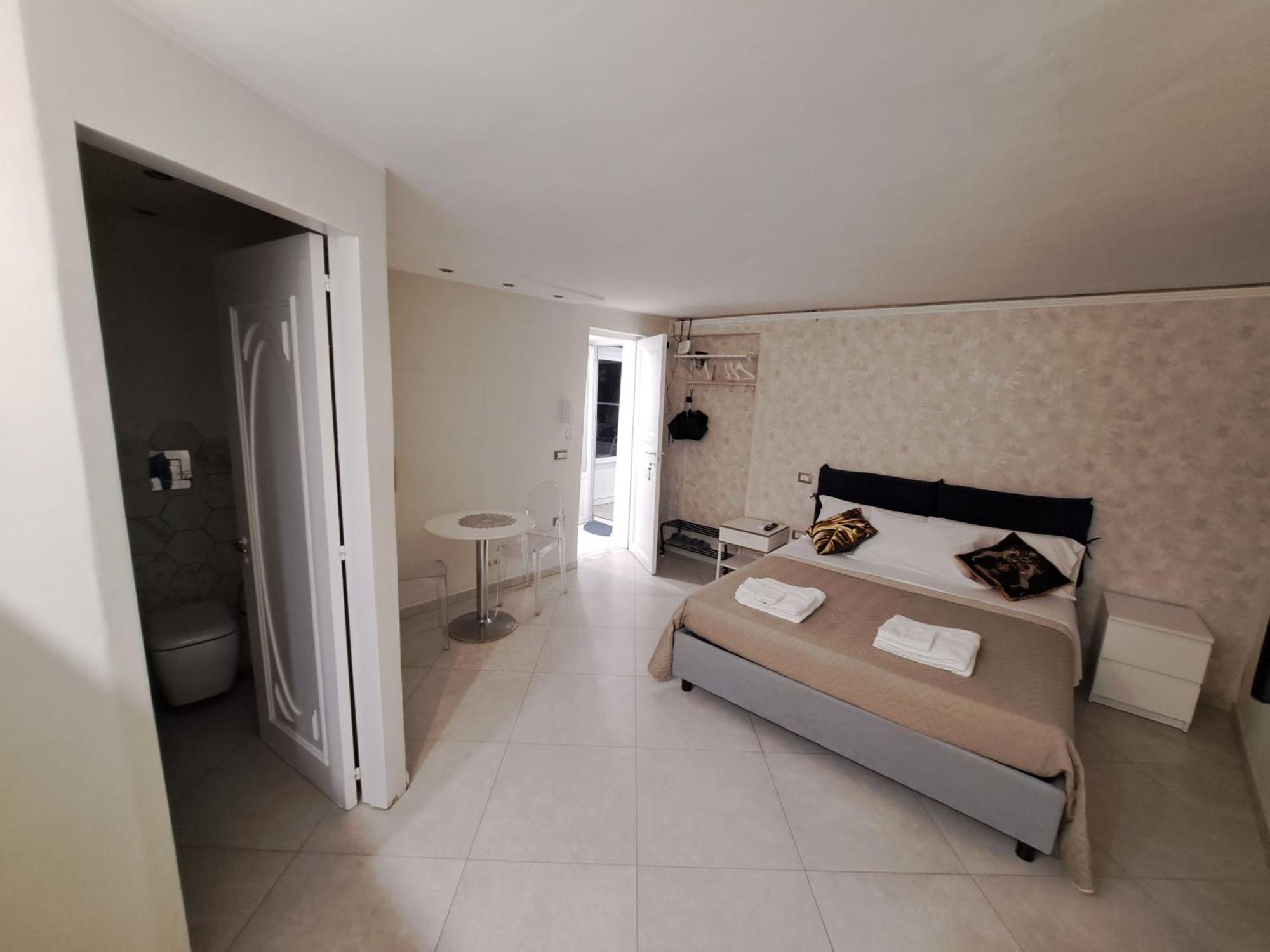 Amendola Rooms Naples Exterior photo